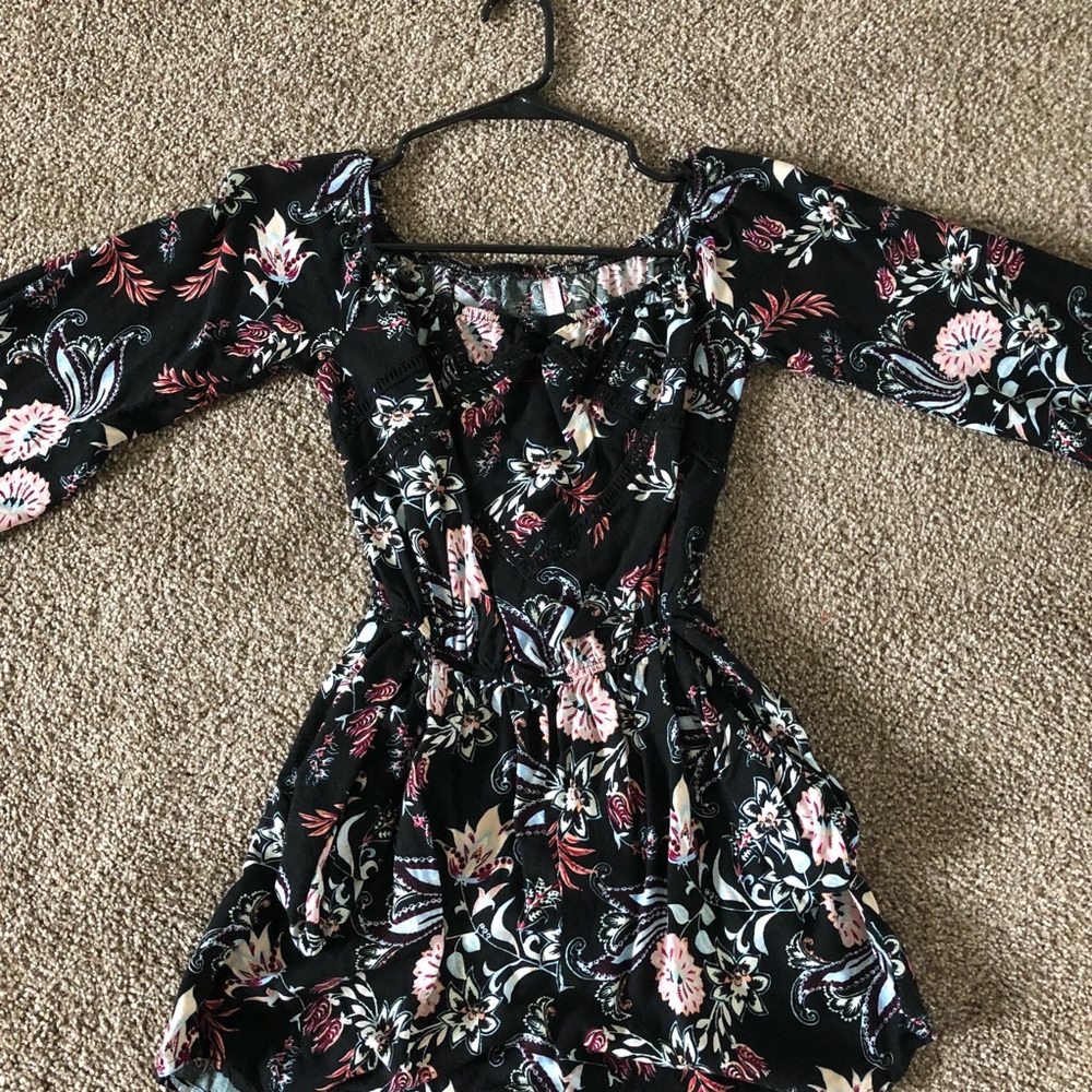 Xhilartion by TARGET floral Romper ❤️💕